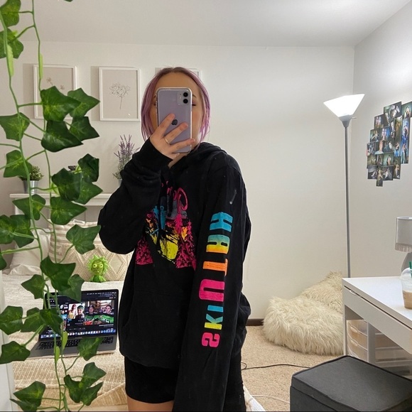 Urban Outfitters Oversized Graphic Black Hoodie - Picture 4 of 7